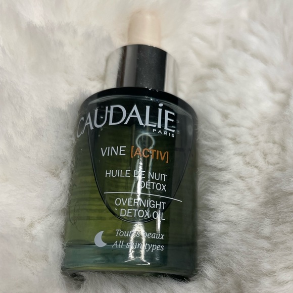 Caudalie Other - ❤️NEW ❤️ Caudalie Overnight Detox Oil